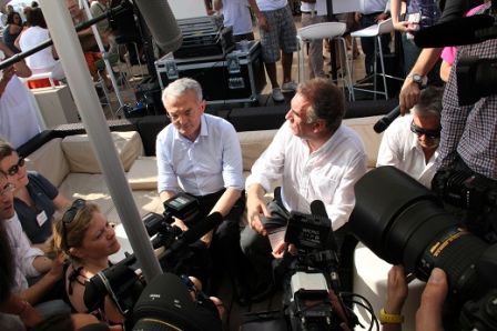 je_m__incruste_chez_les_journalistes.JPG